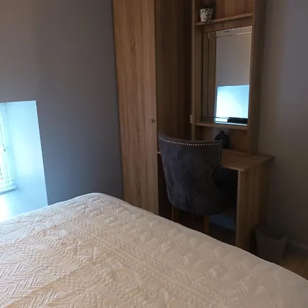 2 At Busy Bee Διαμέρισμα *